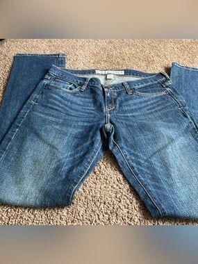 Abercrombie & Fitch Straight Leg Jeans - Size 8L